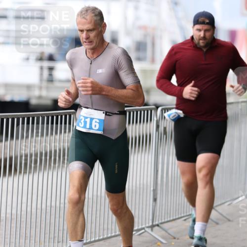 16.08.2026 - KN Förde Triathlon 2026 Antke Förster http://msf.ph/oto/9997074 16.08.2026 12:04:57 Laufen  meine-sportfotos.de