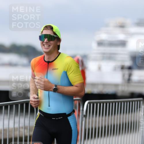 16.08.2026 - KN Förde Triathlon 2026 Antke Förster http://msf.ph/oto/9997092 16.08.2026 12:05:17 Laufen  meine-sportfotos.de
