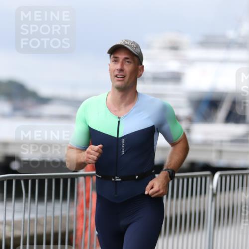 16.08.2026 - KN Förde Triathlon 2026 Antke Förster http://msf.ph/oto/9997110 16.08.2026 12:05:42 Laufen  meine-sportfotos.de