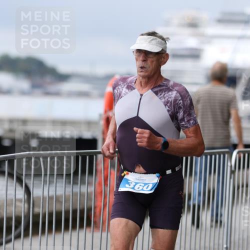 16.08.2026 - KN Förde Triathlon 2026 Antke Förster http://msf.ph/oto/9997185 16.08.2026 12:07:09 Laufen  meine-sportfotos.de