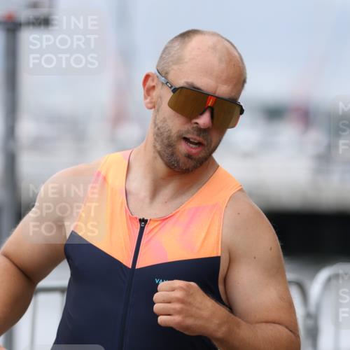 16.08.2026 - KN Förde Triathlon 2026 Antke Förster http://msf.ph/oto/9997195 16.08.2026 12:07:17 Laufen  meine-sportfotos.de