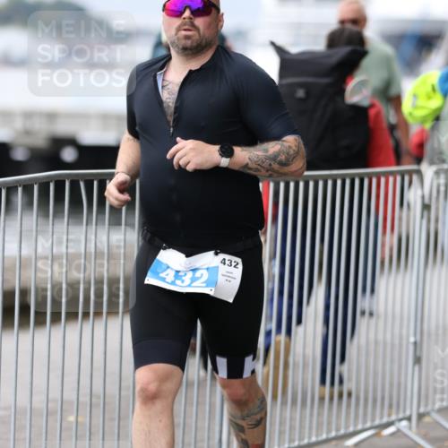 16.08.2026 - KN Förde Triathlon 2026 Antke Förster http://msf.ph/oto/9997210 16.08.2026 12:07:31 Laufen  meine-sportfotos.de
