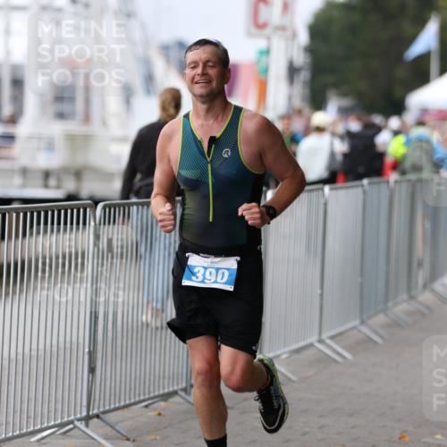 16.08.2026 - KN Förde Triathlon 2026 Antke Förster http://msf.ph/oto/9997225 16.08.2026 12:07:51 Laufen  meine-sportfotos.de