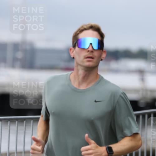 16.08.2026 - KN Förde Triathlon 2026 Antke Förster http://msf.ph/oto/9997270 16.08.2026 12:08:39 Laufen  meine-sportfotos.de