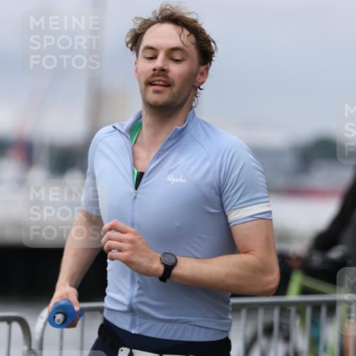 16.08.2026 - KN Förde Triathlon 2026 Antke Förster http://msf.ph/oto/9997297 16.08.2026 12:09:15 Laufen  meine-sportfotos.de