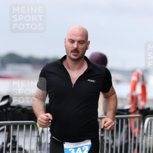 16.08.2026 - KN Förde Triathlon 2026 Antke Förster http://msf.ph/oto/9997312 16.08.2026 12:09:41 Laufen  meine-sportfotos.de