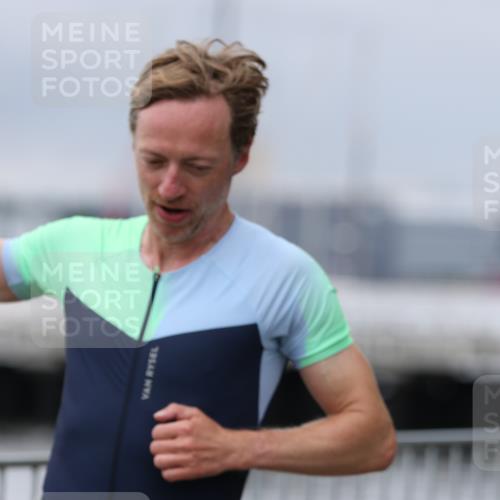 16.08.2026 - KN Förde Triathlon 2026 Antke Förster http://msf.ph/oto/9997340 16.08.2026 12:10:07 Laufen  meine-sportfotos.de