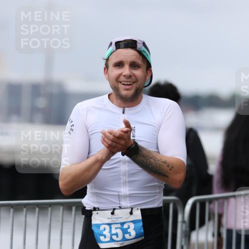 16.08.2026 - KN Förde Triathlon 2026 Antke Förster http://msf.ph/oto/9997371 16.08.2026 12:11:02 Laufen  meine-sportfotos.de