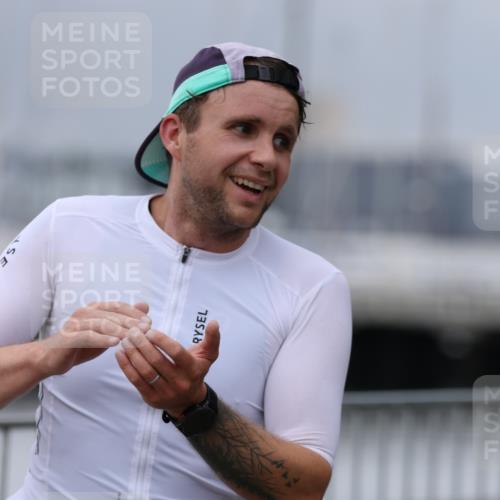 16.08.2026 - KN Förde Triathlon 2026 Antke Förster http://msf.ph/oto/9997373 16.08.2026 12:11:03 Laufen  meine-sportfotos.de
