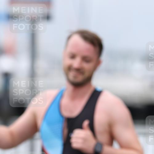 16.08.2026 - KN Förde Triathlon 2026 Antke Förster http://msf.ph/oto/9997401 16.08.2026 12:11:55 Laufen  meine-sportfotos.de
