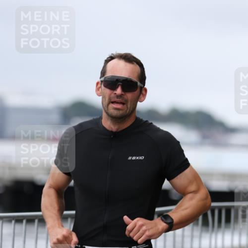 16.08.2026 - KN Förde Triathlon 2026 Antke Förster http://msf.ph/oto/9997412 16.08.2026 12:12:10 Laufen  meine-sportfotos.de