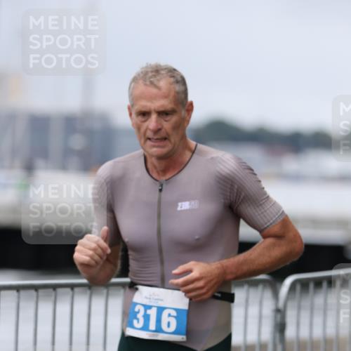 16.08.2026 - KN Förde Triathlon 2026 Antke Förster http://msf.ph/oto/9997429 16.08.2026 12:12:49 Laufen  meine-sportfotos.de
