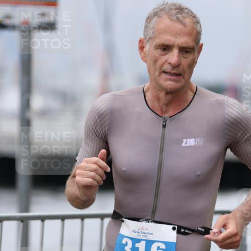 16.08.2026 - KN Förde Triathlon 2026 Antke Förster http://msf.ph/oto/9997430 16.08.2026 12:12:49 Laufen  meine-sportfotos.de