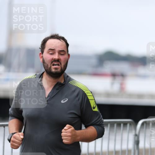 16.08.2026 - KN Förde Triathlon 2026 Antke Förster http://msf.ph/oto/9997448 16.08.2026 12:13:26 Laufen  meine-sportfotos.de