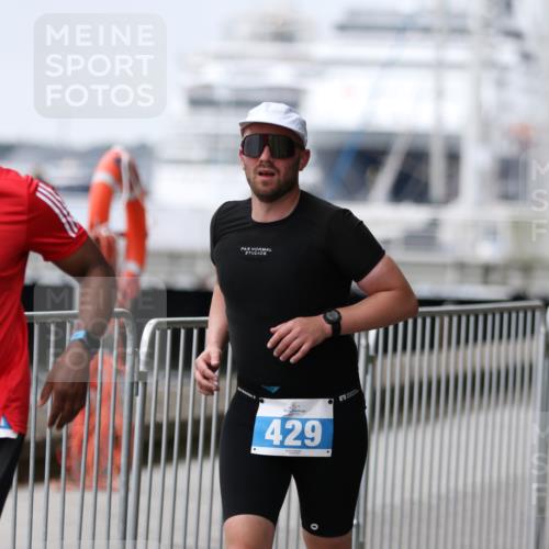 16.08.2026 - KN Förde Triathlon 2026 Antke Förster http://msf.ph/oto/9997462 16.08.2026 12:14:03 Laufen  meine-sportfotos.de