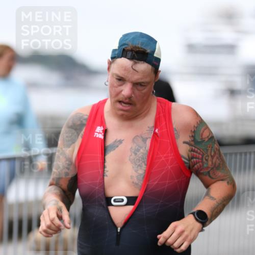 16.08.2026 - KN Förde Triathlon 2026 Antke Förster http://msf.ph/oto/9997515 16.08.2026 12:15:35 Laufen  meine-sportfotos.de