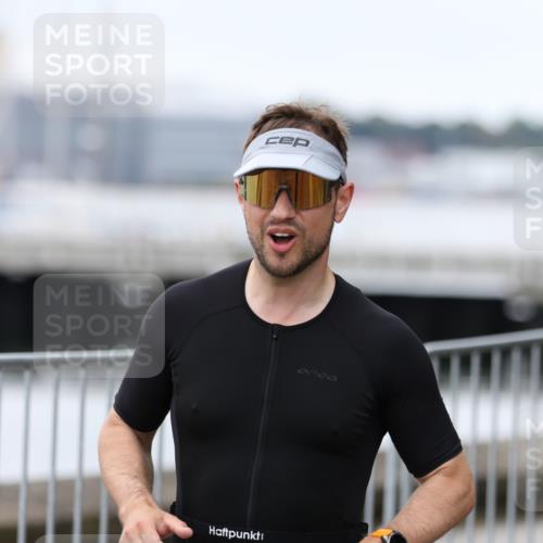 16.08.2026 - KN Förde Triathlon 2026 Antke Förster http://msf.ph/oto/9997550 16.08.2026 12:16:13 Laufen  meine-sportfotos.de