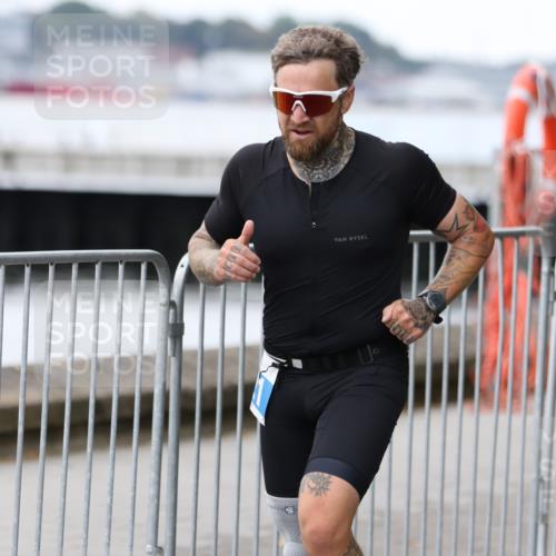 16.08.2026 - KN Förde Triathlon 2026 Antke Förster http://msf.ph/oto/9997560 16.08.2026 12:16:24 Laufen  meine-sportfotos.de