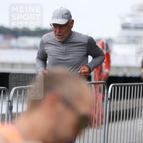 16.08.2026 - KN Förde Triathlon 2026 Antke Förster http://msf.ph/oto/9997569 16.08.2026 12:16:44 Laufen  meine-sportfotos.de