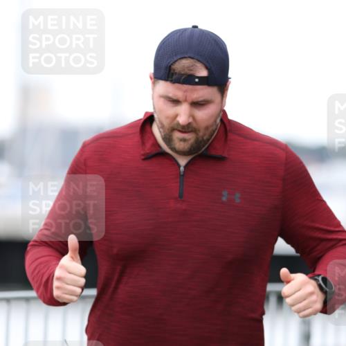 16.08.2026 - KN Förde Triathlon 2026 Antke Förster http://msf.ph/oto/9997577 16.08.2026 12:16:54 Laufen  meine-sportfotos.de