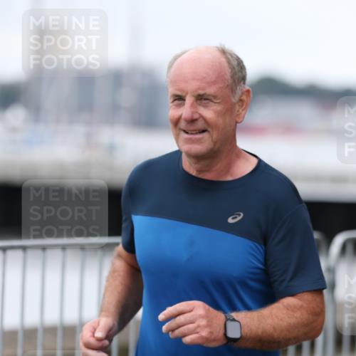 16.08.2026 - KN Förde Triathlon 2026 Antke Förster http://msf.ph/oto/9997583 16.08.2026 12:17:01 Laufen  meine-sportfotos.de