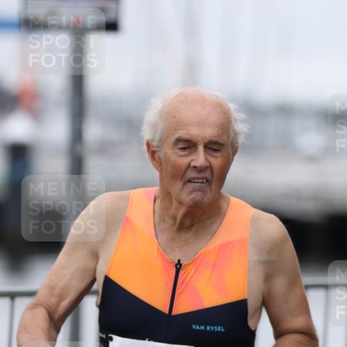16.08.2026 - KN Förde Triathlon 2026 Antke Förster http://msf.ph/oto/9997617 16.08.2026 12:17:53 Laufen  meine-sportfotos.de