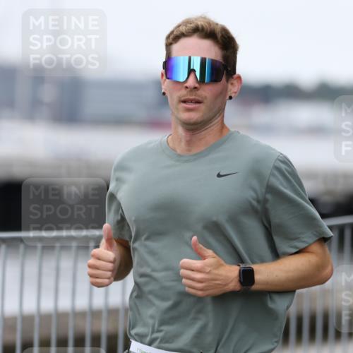 16.08.2026 - KN Förde Triathlon 2026 Antke Förster http://msf.ph/oto/9997624 16.08.2026 12:17:59 Laufen  meine-sportfotos.de