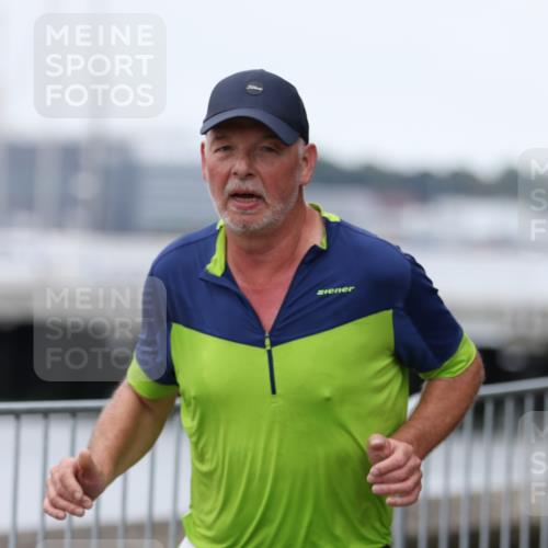16.08.2026 - KN Förde Triathlon 2026 Antke Förster http://msf.ph/oto/9997644 16.08.2026 12:18:50 Laufen  meine-sportfotos.de