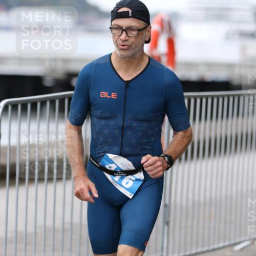 16.08.2026 - KN Förde Triathlon 2026 Antke Förster http://msf.ph/oto/9997646 16.08.2026 12:18:52 Laufen  meine-sportfotos.de