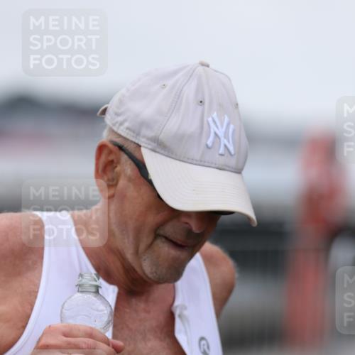 16.08.2026 - KN Förde Triathlon 2026 Antke Förster http://msf.ph/oto/9997652 16.08.2026 12:18:56 Laufen  meine-sportfotos.de