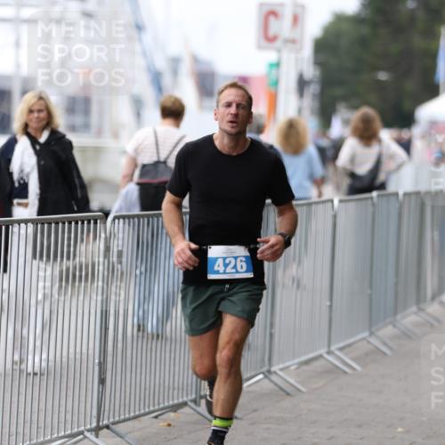 16.08.2026 - KN Förde Triathlon 2026 Antke Förster http://msf.ph/oto/9997678 16.08.2026 12:19:42 Laufen  meine-sportfotos.de