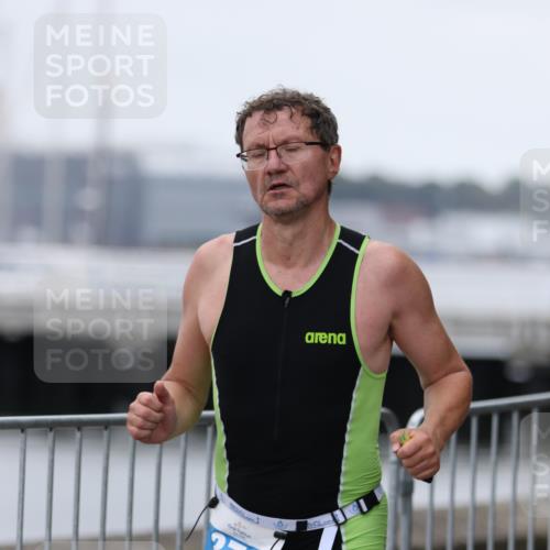16.08.2026 - KN Förde Triathlon 2026 Antke Förster http://msf.ph/oto/9997690 16.08.2026 12:19:59 Laufen  meine-sportfotos.de