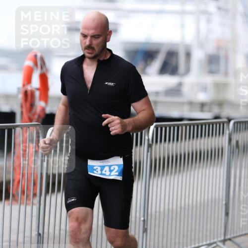16.08.2026 - KN Förde Triathlon 2026 Antke Förster http://msf.ph/oto/9997716 16.08.2026 12:20:59 Laufen  meine-sportfotos.de