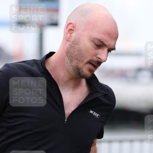 16.08.2026 - KN Förde Triathlon 2026 Antke Förster http://msf.ph/oto/9997720 16.08.2026 12:21:03 Laufen  meine-sportfotos.de