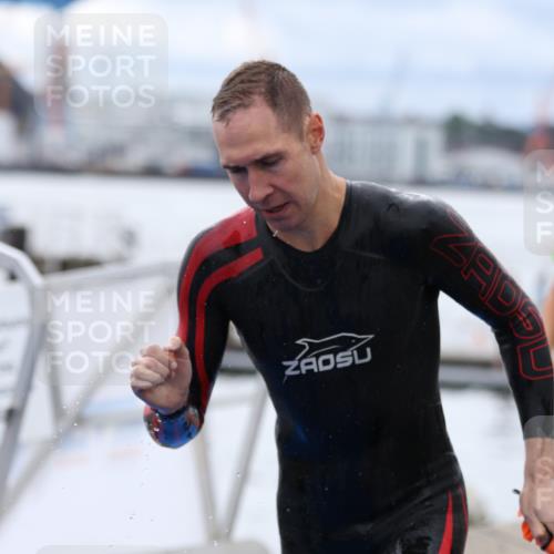 16.08.2026 - KN Förde Triathlon 2026 Antke Förster http://msf.ph/oto/9997840 16.08.2026 12:37:29 Schwimmen 501, 502, 503, 362, 510 meine-sportfotos.de