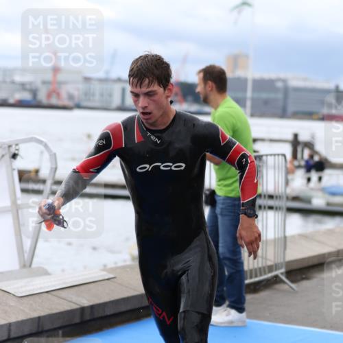 16.08.2026 - KN Förde Triathlon 2026 Antke Förster http://msf.ph/oto/9997856 16.08.2026 12:38:31 Schwimmen 504, 505, 504 meine-sportfotos.de