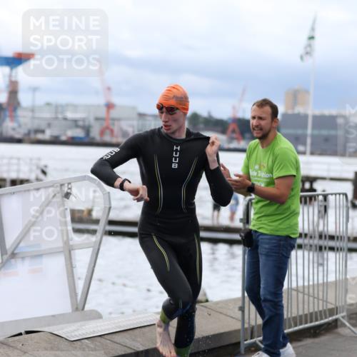 16.08.2026 - KN Förde Triathlon 2026 Antke Förster http://msf.ph/oto/9997862 16.08.2026 12:39:58 Schwimmen 512, 518, 508, 526, 531 meine-sportfotos.de