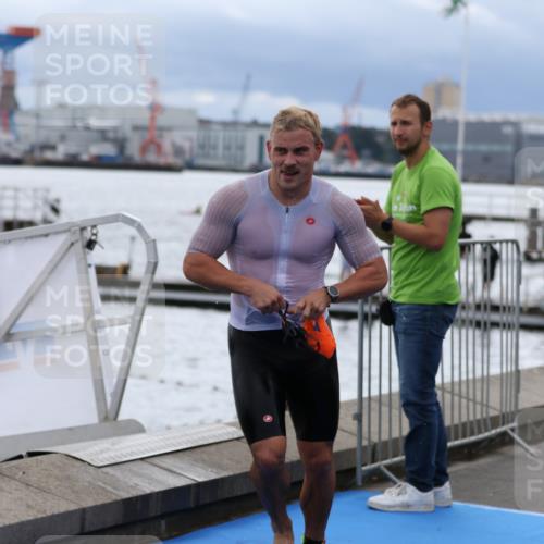 16.08.2026 - KN Förde Triathlon 2026 Antke Förster http://msf.ph/oto/9997962 16.08.2026 12:41:59 Schwimmen 511, 520, 524, 527, 542, 590 meine-sportfotos.de