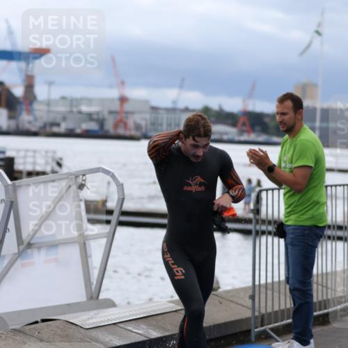16.08.2026 - KN Förde Triathlon 2026 Antke Förster http://msf.ph/oto/9997983 16.08.2026 12:42:27 Schwimmen 533, 542, 547, 590, 530, 538, 547 meine-sportfotos.de