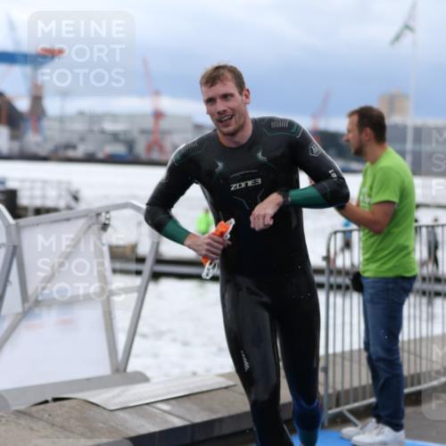 16.08.2026 - KN Förde Triathlon 2026 Antke Förster http://msf.ph/oto/9998012 16.08.2026 12:44:05 Schwimmen 552, 553, 532, 544, 548, 558, 575 meine-sportfotos.de