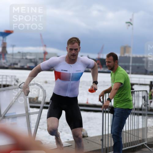 16.08.2026 - KN Förde Triathlon 2026 Antke Förster http://msf.ph/oto/9998031 16.08.2026 12:44:29 Schwimmen 532, 548, 553, 558, 575, 541, 544, 546, 549, 556, 588, 598 meine-sportfotos.de