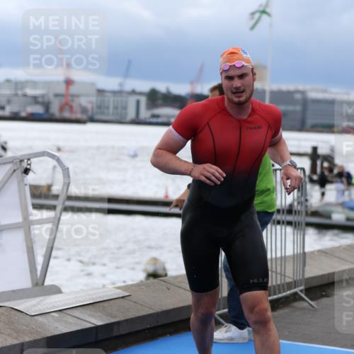 16.08.2026 - KN Förde Triathlon 2026 Antke Förster http://msf.ph/oto/9998037 16.08.2026 12:44:38 Schwimmen 532, 544, 548, 556, 558, 598, 541, 546, 549, 588 meine-sportfotos.de