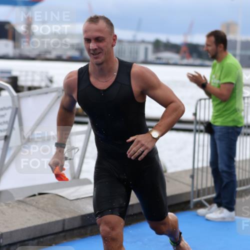 16.08.2026 - KN Förde Triathlon 2026 Antke Förster http://msf.ph/oto/9998049 16.08.2026 12:44:51 Schwimmen 541, 544, 546, 548, 556, 588, 598, 549, 550, 559, 588 meine-sportfotos.de