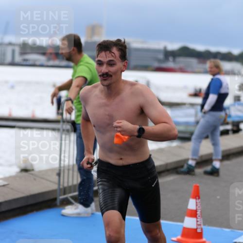 16.08.2026 - KN Förde Triathlon 2026 Antke Förster http://msf.ph/oto/9998080 16.08.2026 12:45:51 Schwimmen 515, 545, 562, 574, 580, 587, 515, 535, 557, 561, 562, 571, 701 meine-sportfotos.de