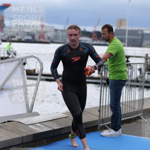 16.08.2026 - KN Förde Triathlon 2026 Antke Förster http://msf.ph/oto/9998083 16.08.2026 12:45:53 Schwimmen 515, 545, 562, 580, 587, 517, 535, 555, 557, 561, 571, 701 meine-sportfotos.de