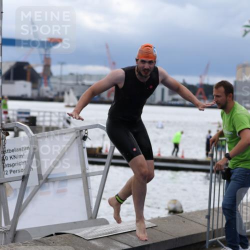 16.08.2026 - KN Förde Triathlon 2026 Antke Förster http://msf.ph/oto/9998091 16.08.2026 12:46:07 Schwimmen 515, 557, 561, 562, 580, 517, 535, 555, 569, 571, 701, 710 meine-sportfotos.de