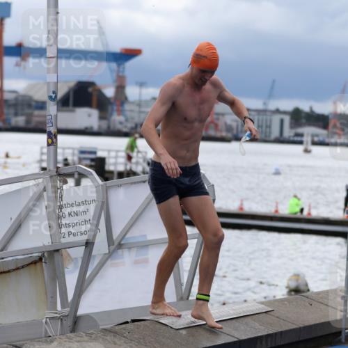 16.08.2026 - KN Förde Triathlon 2026 Antke Förster http://msf.ph/oto/9998119 16.08.2026 12:46:55 Schwimmen 566, 591, 703, 710, 585, 591, 708 meine-sportfotos.de