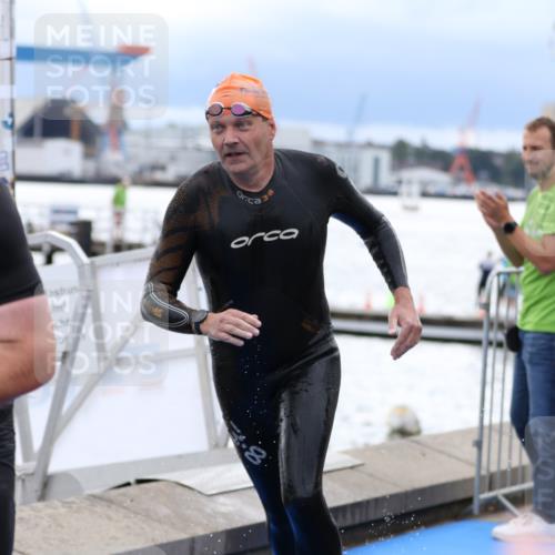 16.08.2026 - KN Förde Triathlon 2026 Antke Förster http://msf.ph/oto/9998128 16.08.2026 12:47:01 Schwimmen 566, 585, 591, 703, 708, 705 meine-sportfotos.de