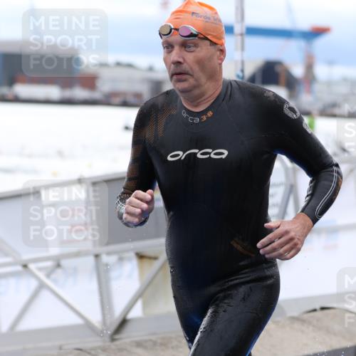 16.08.2026 - KN Förde Triathlon 2026 Antke Förster http://msf.ph/oto/9998130 16.08.2026 12:47:01 Schwimmen 566, 585, 591, 703, 708, 705 meine-sportfotos.de