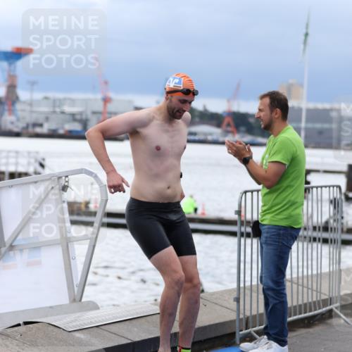 16.08.2026 - KN Förde Triathlon 2026 Antke Förster http://msf.ph/oto/9998195 16.08.2026 12:49:33 Schwimmen 576, 597, 578, 592, 595, 709, 720 meine-sportfotos.de